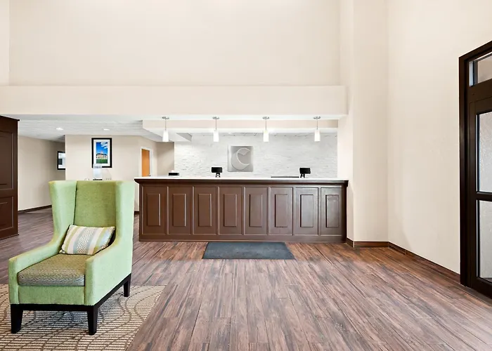 Hotel Comfort & Decatur-forsyth 3*