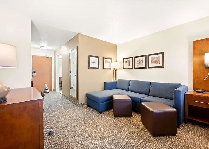 Hotel Comfort & Decatur-forsyth Forsyth