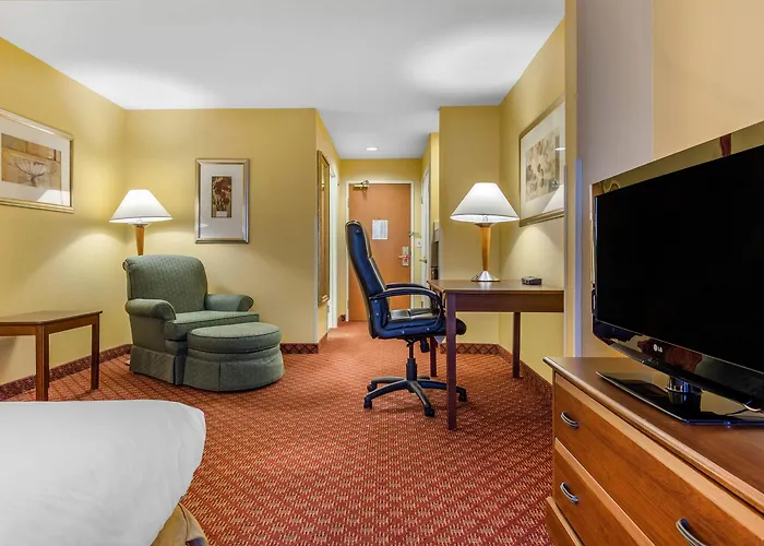 Hotel Comfort & Decatur-forsyth 3*