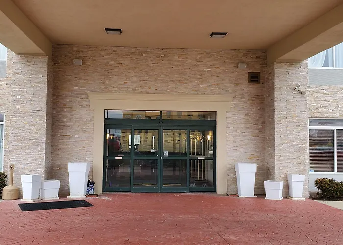 Hotel Comfort & Decatur-forsyth Forsyth